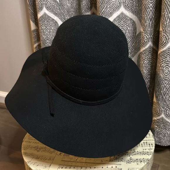 Callahan 100% Wool Wide Brim Hat - Picture 4 of 6